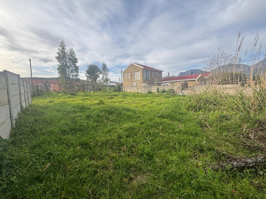 0 Bedroom Property for Sale in Sir Lowrys Pass Village Western Cape